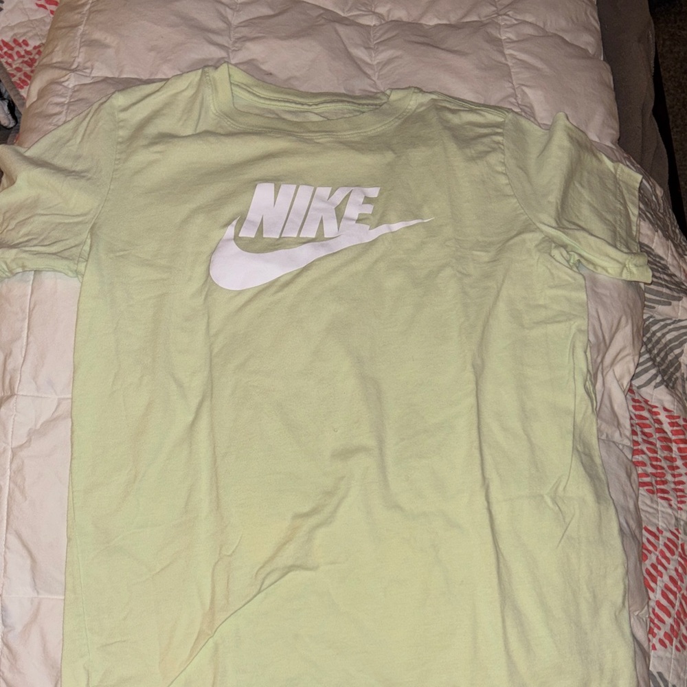Nike Men's Mint Green Short Sleeve Tee